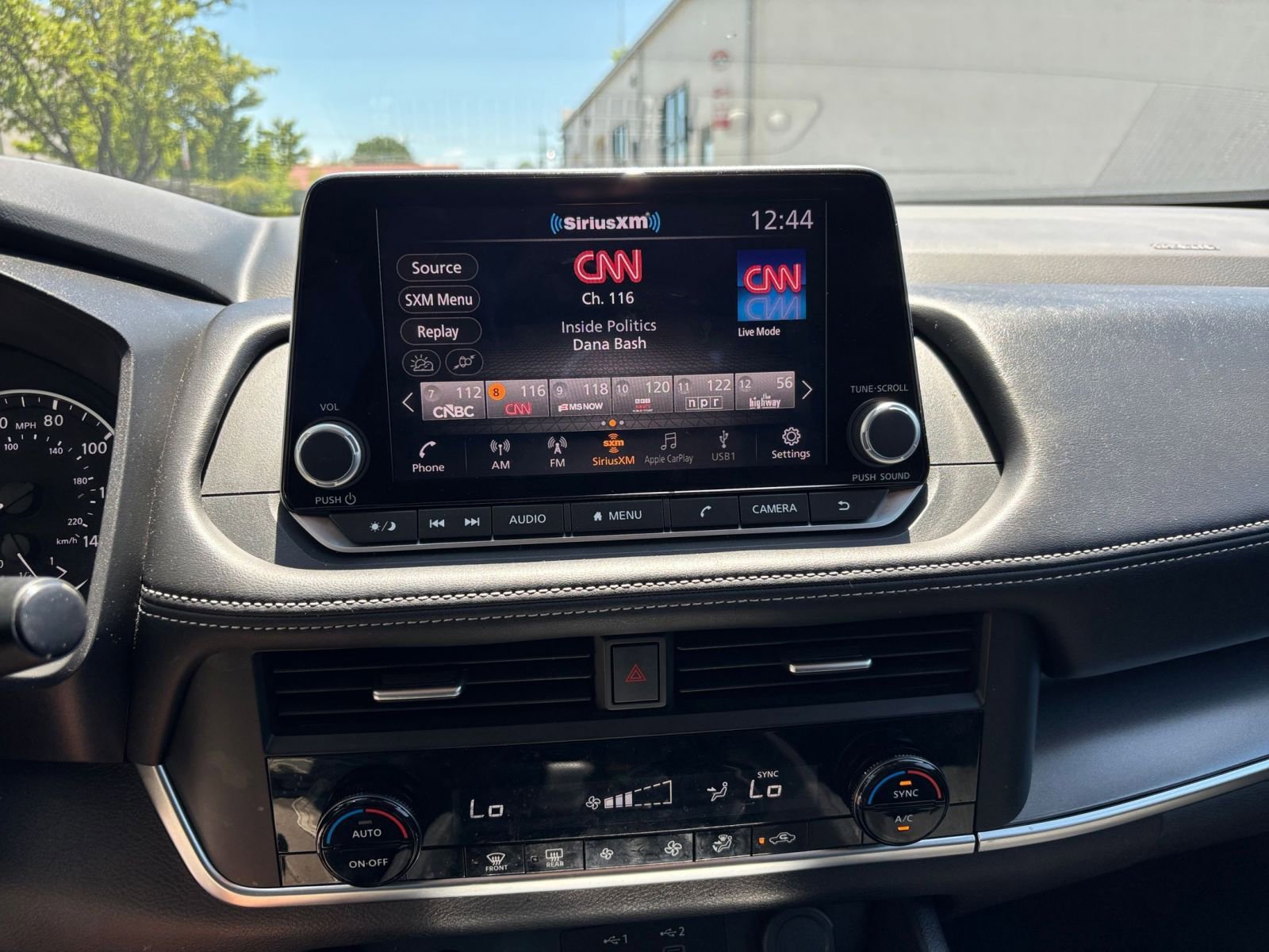Used 2025 Nissan Rogue SV FWD image 17