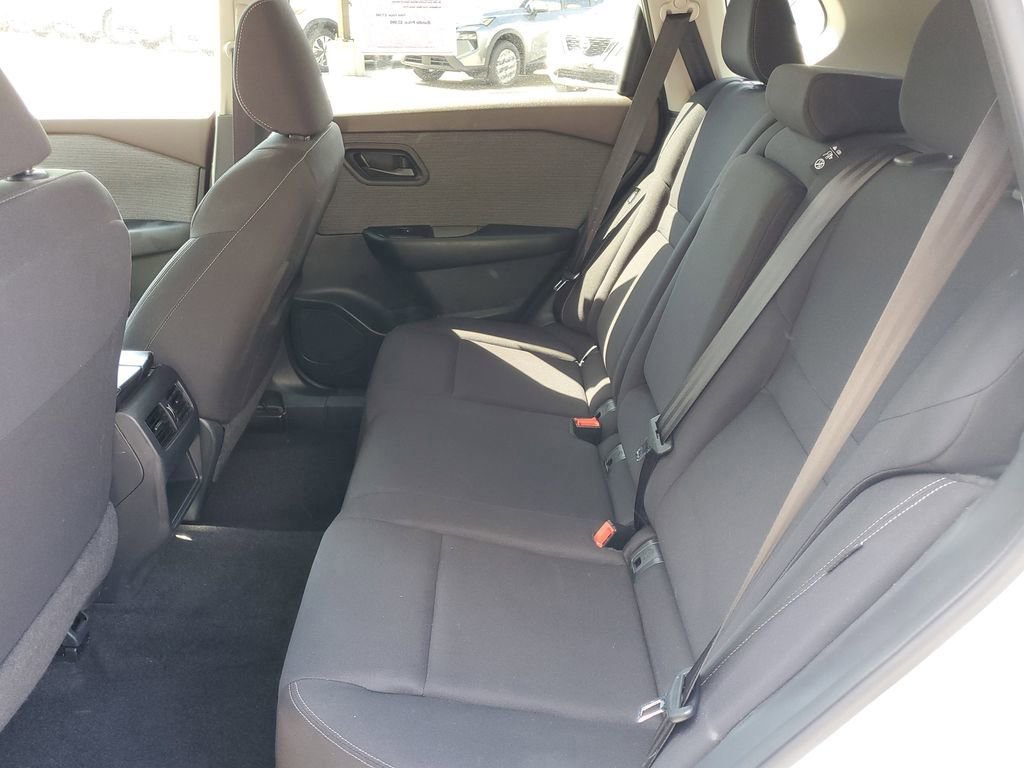 Used 2023 Nissan Rogue S FWD image 7