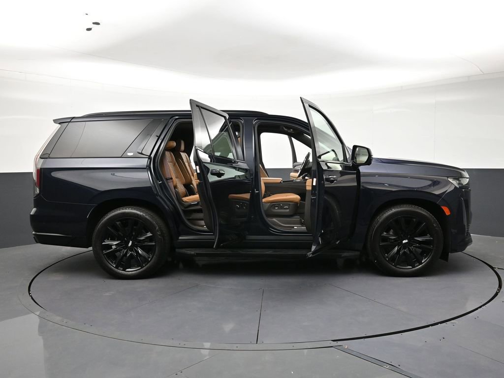 Used 2021 Cadillac Escalade Sport w/ Driver Assist Tech Package AWD/4WD image 35