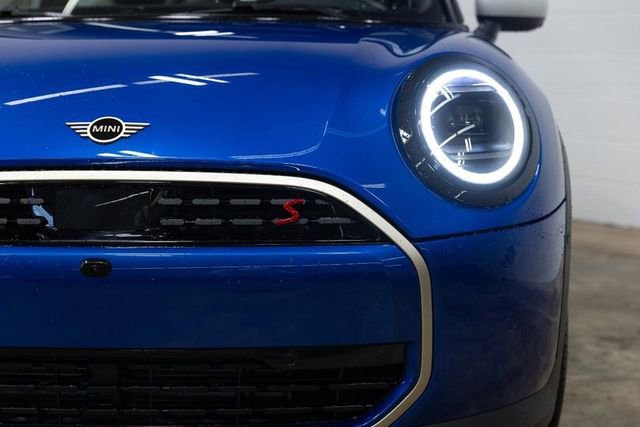 Certified 2025 MINI Cooper S image 8