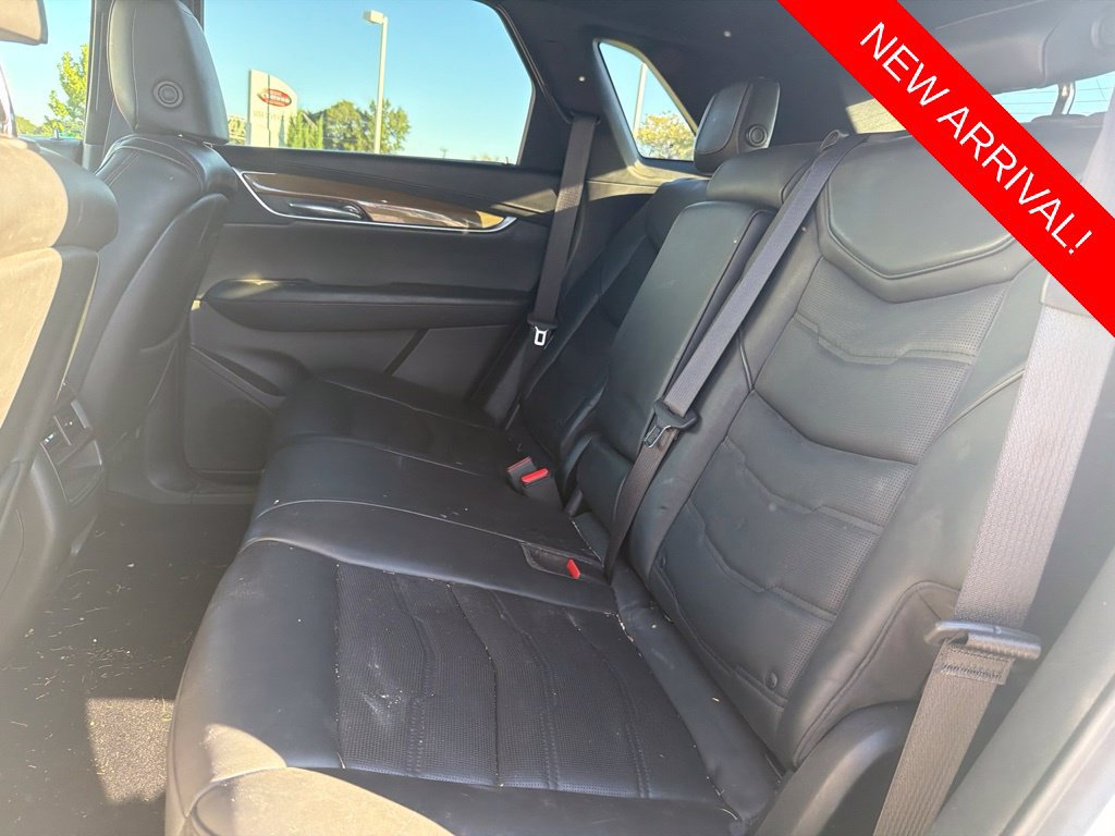 Used 2017 Cadillac XT5 Platinum w/ Driver Assist Package AWD/4WD image 7