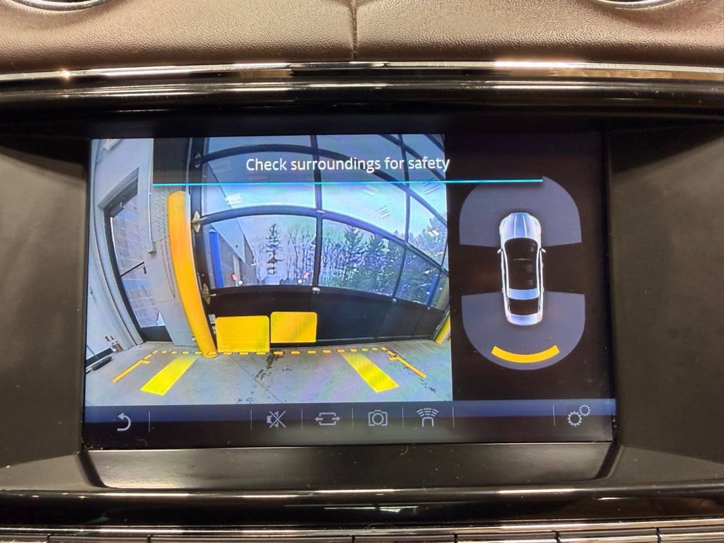 Used 2017 Jaguar XJ L Portfolio image 37