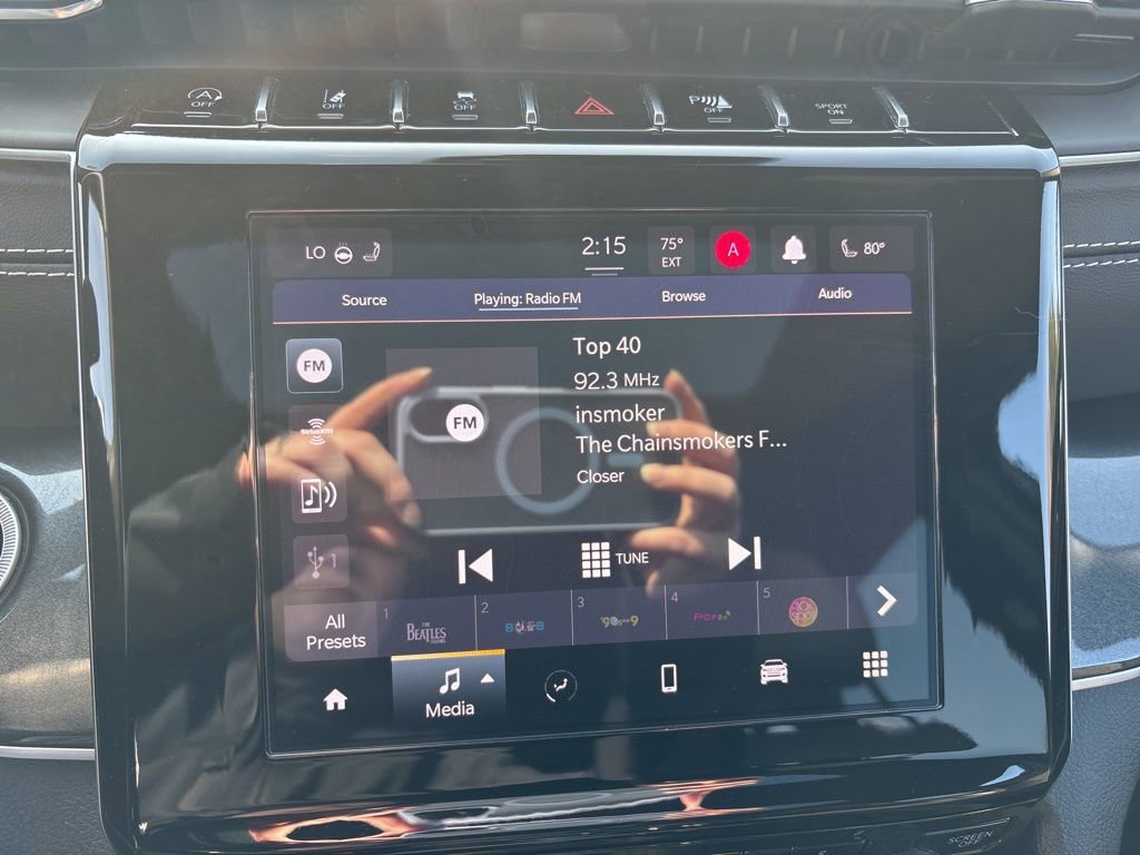 Used 2023 Jeep Grand Cherokee Altitude image 13