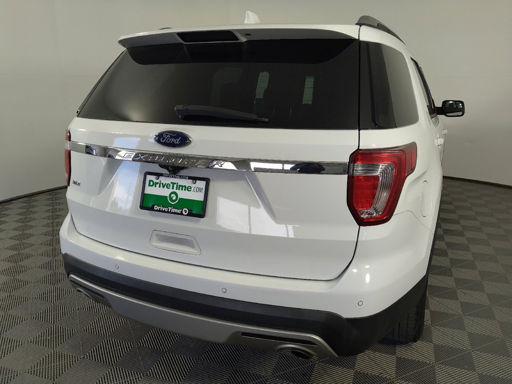 Used 2017 Ford Explorer XLT FWD image 7