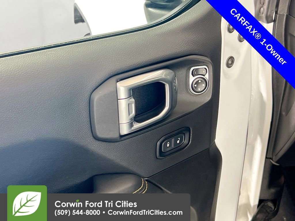 Used 2024 Jeep Wrangler Unlimited Sahara w/ Technology Group image 11