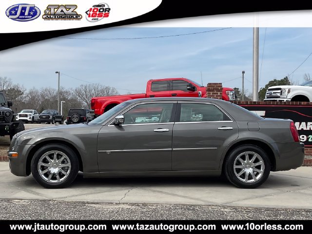 Used 2008 Chrysler 300 C w/ Protection Group II RWD image 4