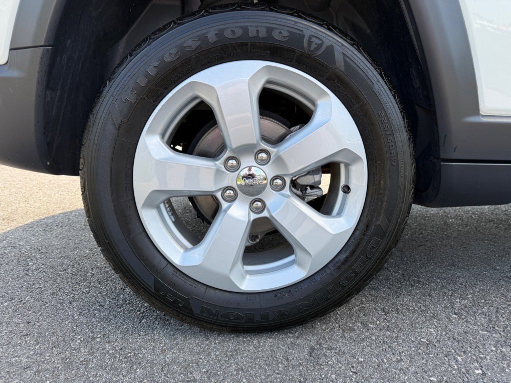 Certified 2021 Jeep Compass Latitude image 22