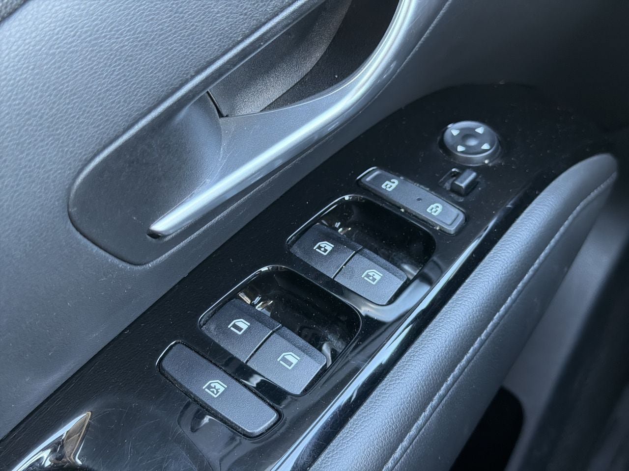 Certified 2022 Hyundai Tucson Limited AWD/4WD image 11