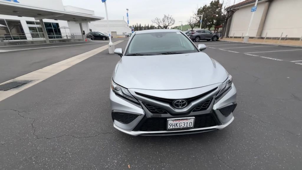 Used 2023 Toyota Camry XSE image 3