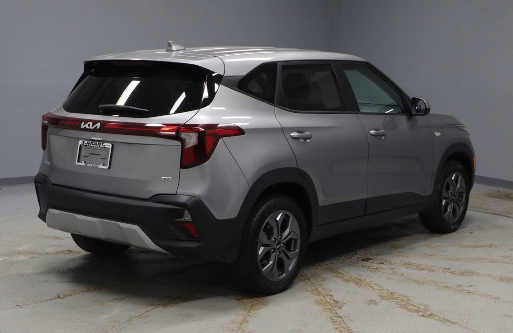Used 2024 Kia Seltos LX image 11