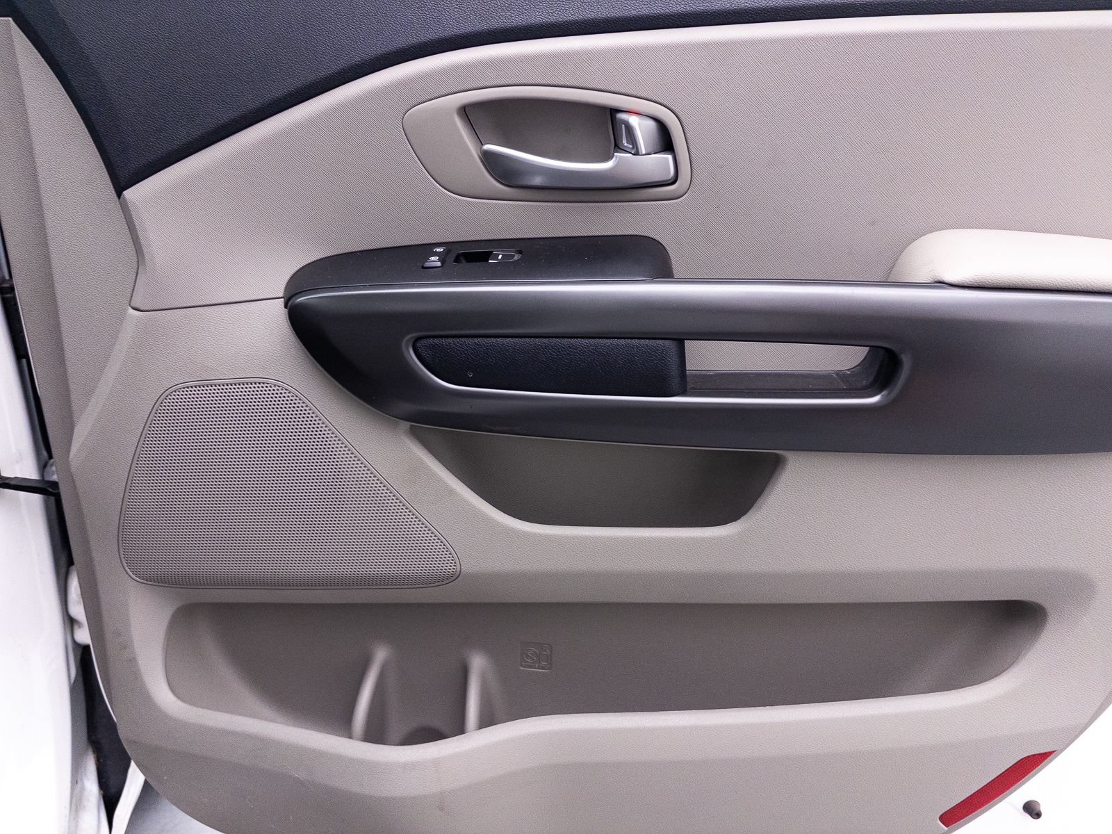 Used 2019 Kia Sedona LX FWD image 29