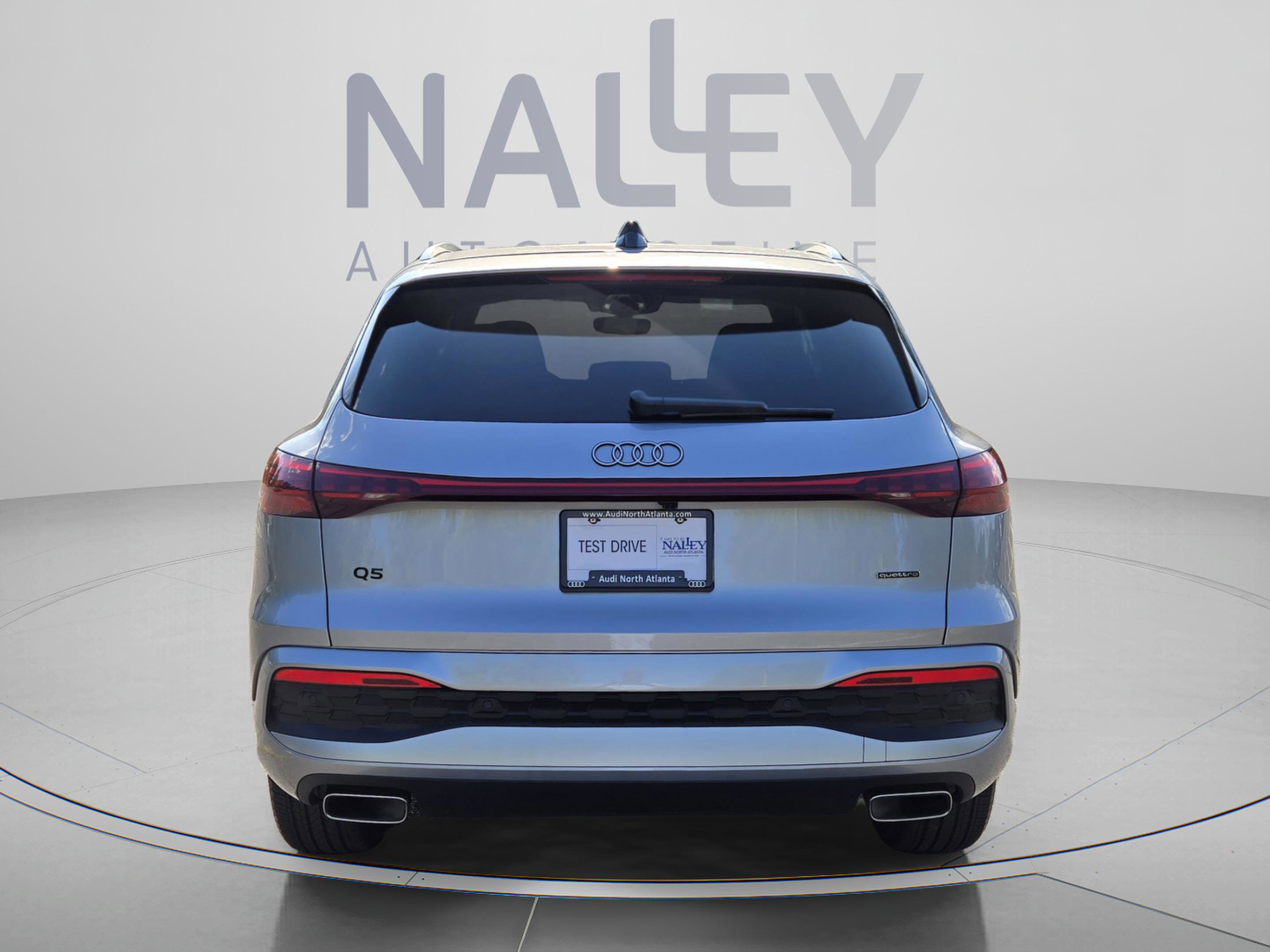 Used 2025 Audi Q5 Premium Plus w/ Premium Plus AWD/4WD image 4