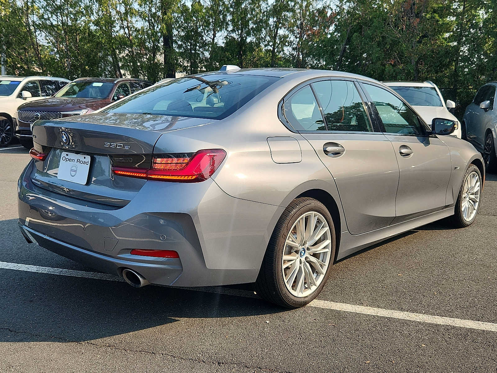 Used 2023 BMW 330e xDrive w/ Premium Package AWD/4WD image 6