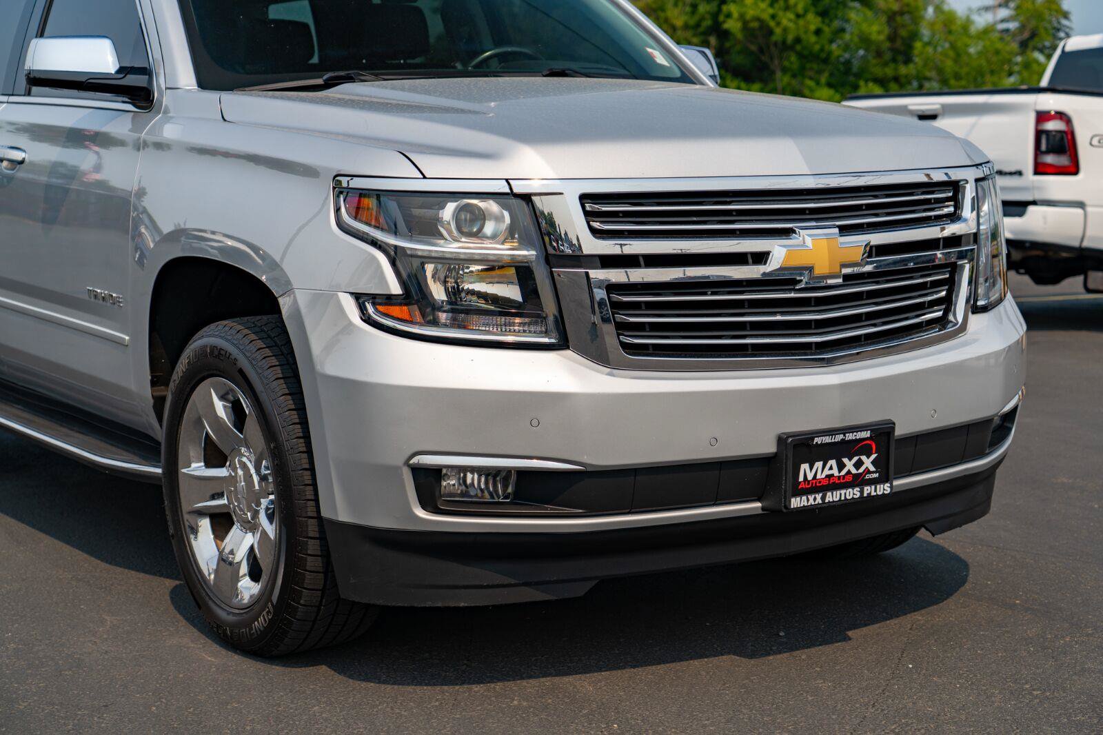 Used 2017 Chevrolet Tahoe Premier w/ Max Trailering Package AWD/4WD image 6