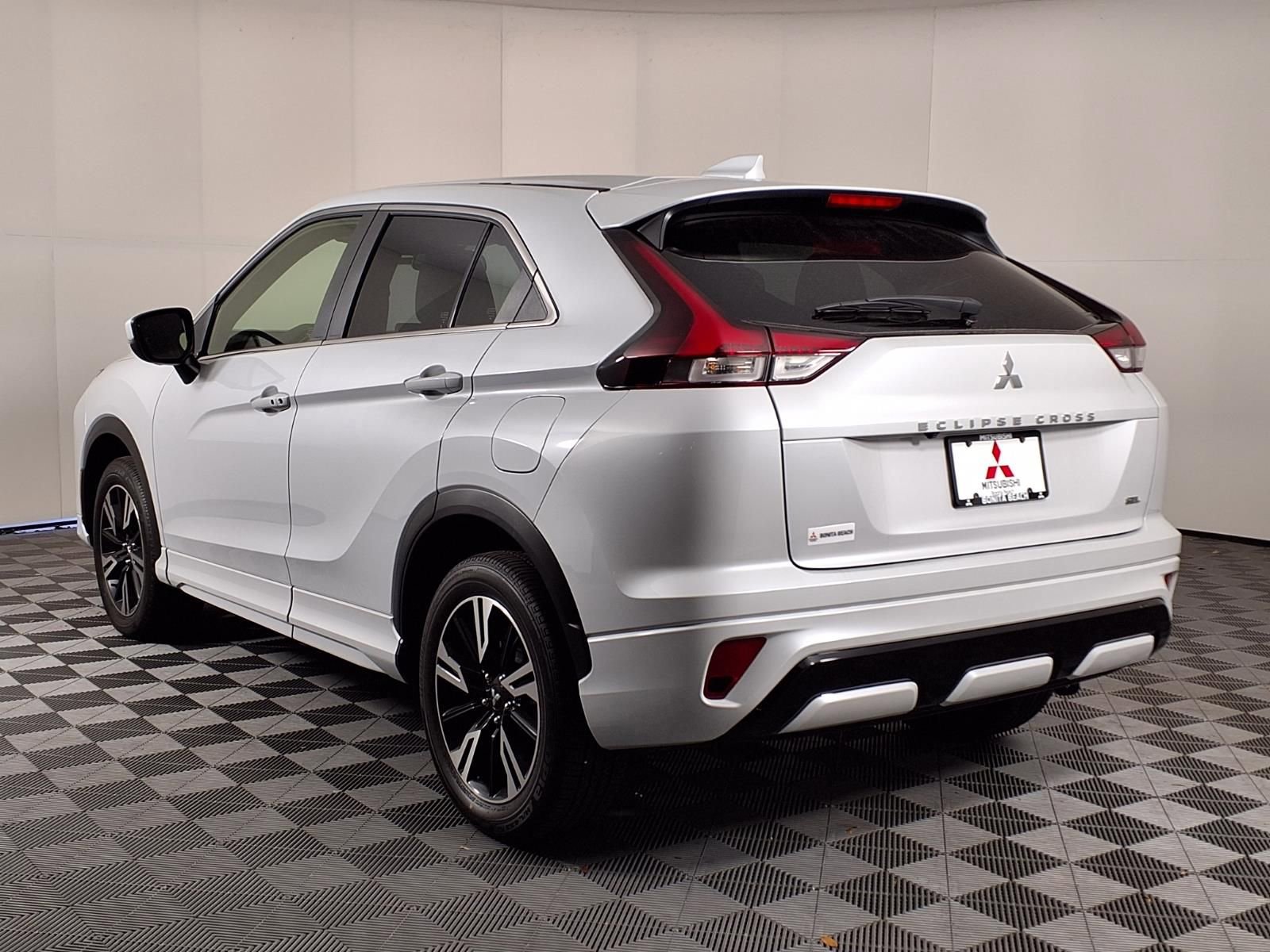 Used 2024 Mitsubishi Eclipse Cross SEL AWD/4WD image 5