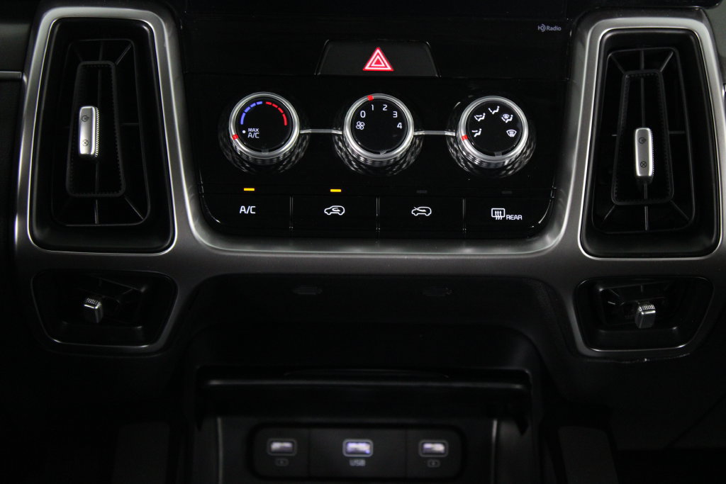 Used 2022 Kia Sorento LX FWD image 21