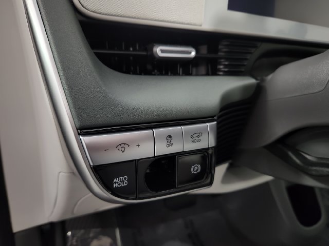 Certified 2024 Hyundai Ioniq 5 Limited AWD/4WD image 21