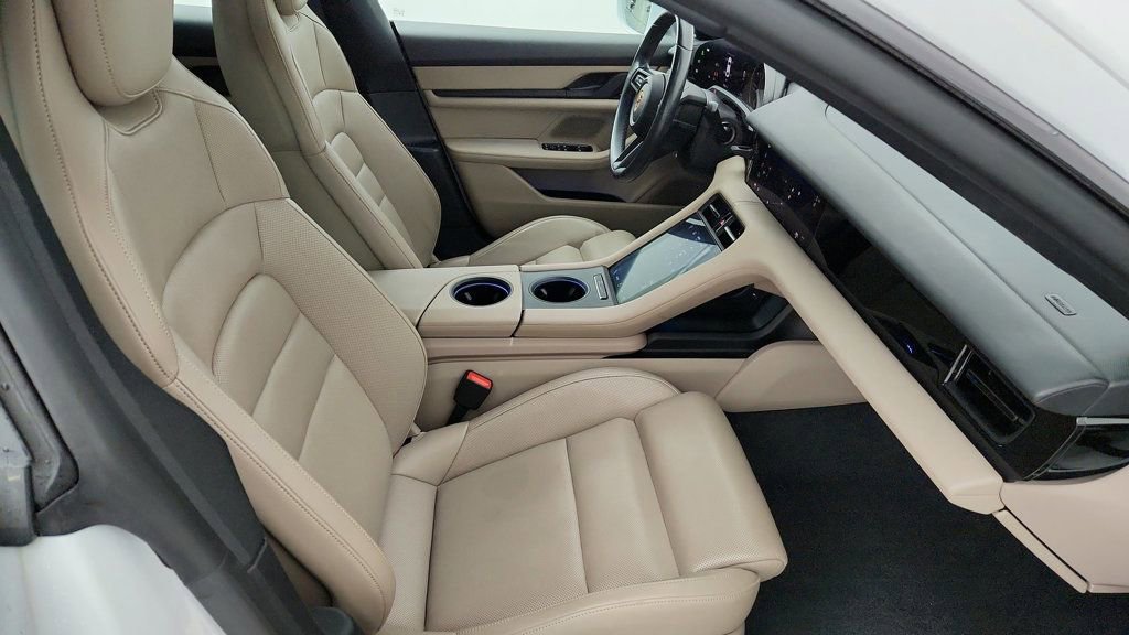 Used 2021 Porsche Taycan 4S image 24