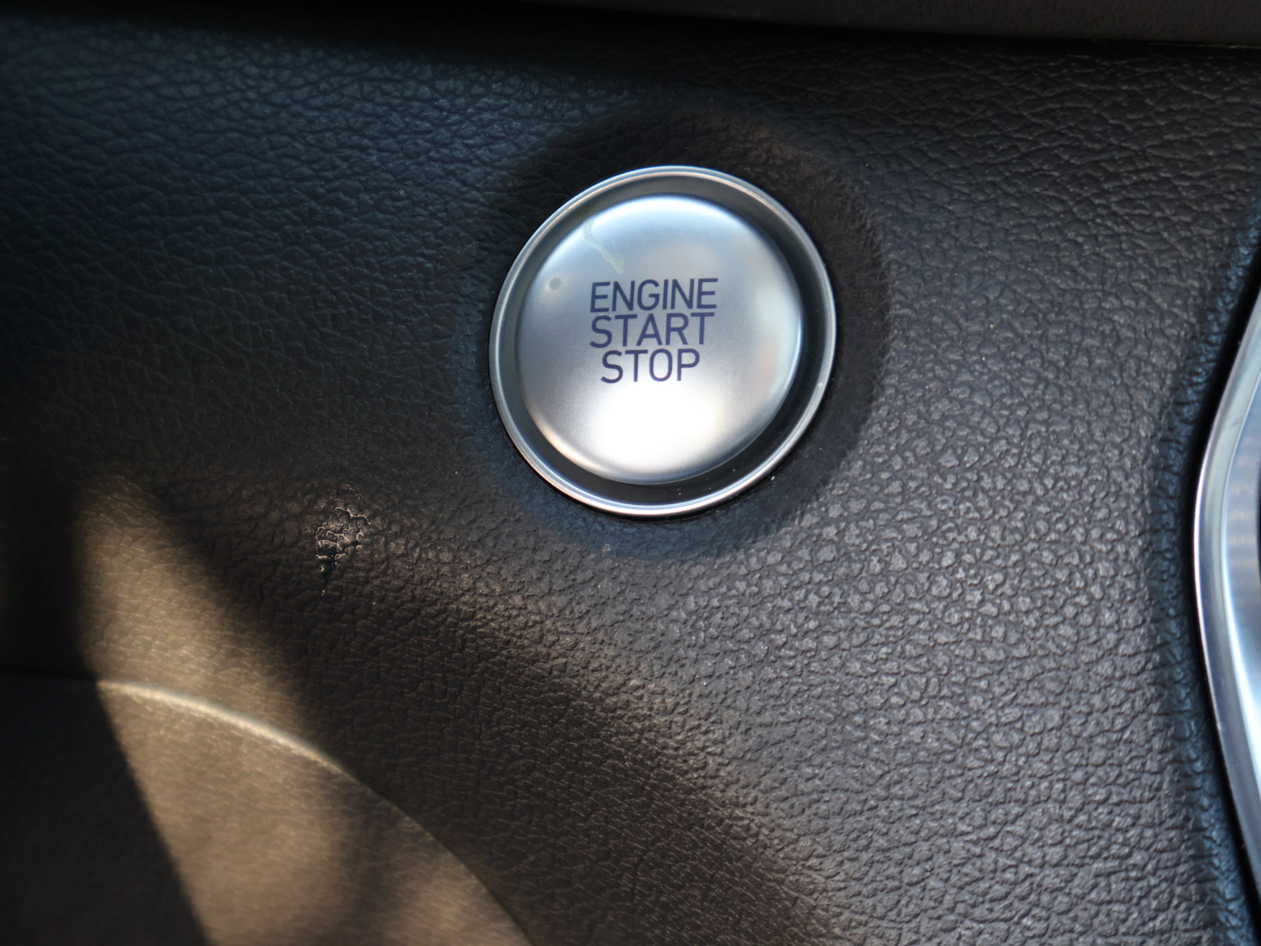 Used 2020 Hyundai Santa Fe Limited image 29