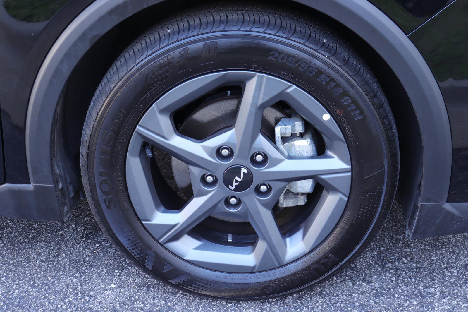 Used 2025 Kia K4 LXS image 36