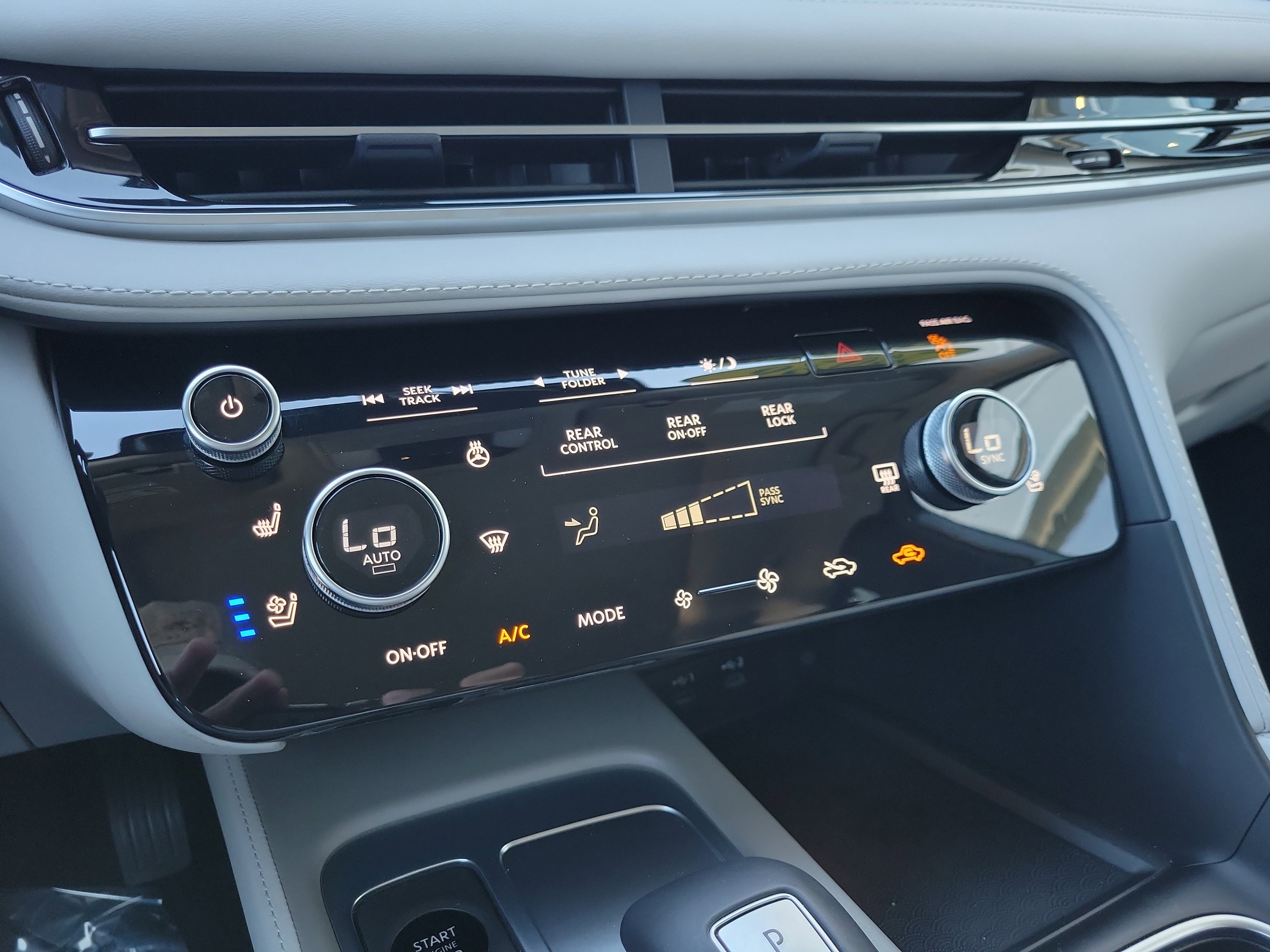 Certified 2026 INFINITI QX60 Luxe w/ Cargo Package image 26