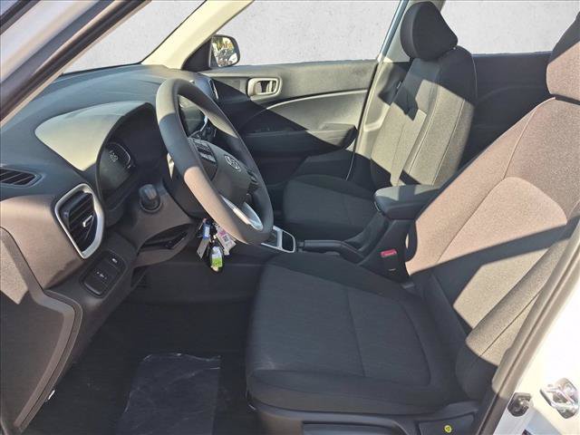 New 2026 Hyundai Venue SE FWD image 4