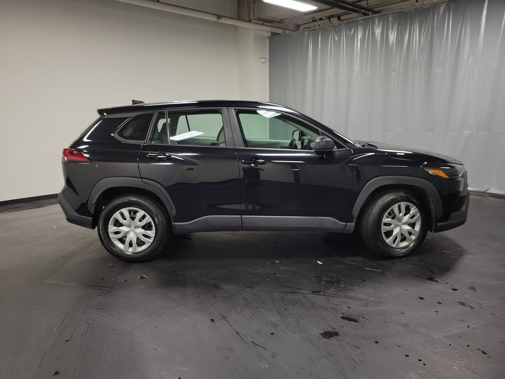 Used 2026 Toyota Corolla Cross L FWD image 9