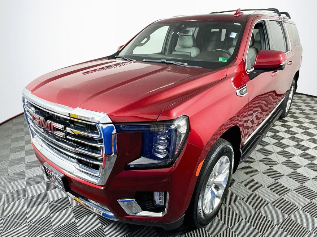 Used 2022 GMC Yukon XL SLT w/ SLT Luxury Package AWD/4WD image 3