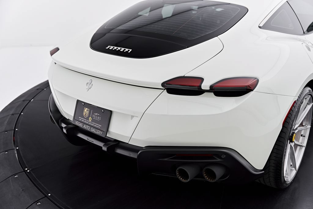 Used 2022 Ferrari Roma RWD image 27