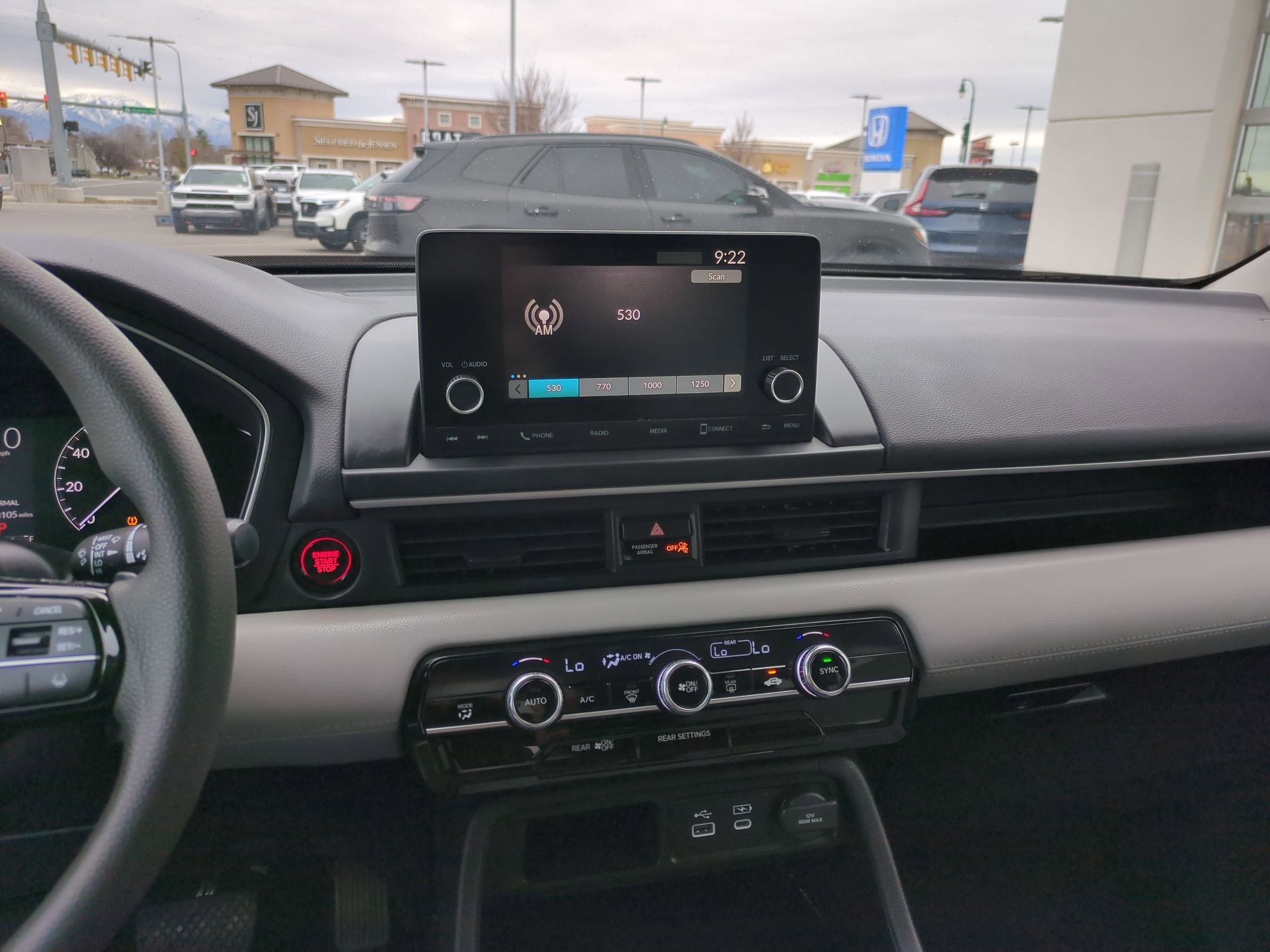 Used 2023 Honda Pilot LX image 27