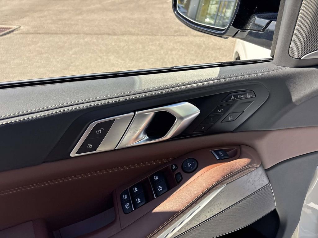 New 2026 BMW X7 xDrive40i w/ M Sport Package image 12