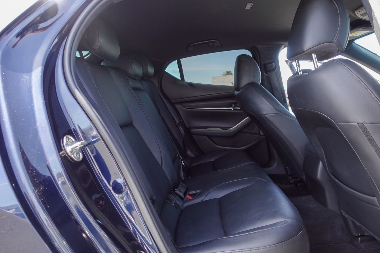 Used 2019 MAZDA MAZDA3 Hatchback FWD image 14
