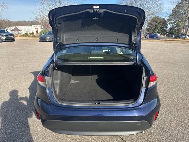 Used 2025 Toyota Corolla LE image 19