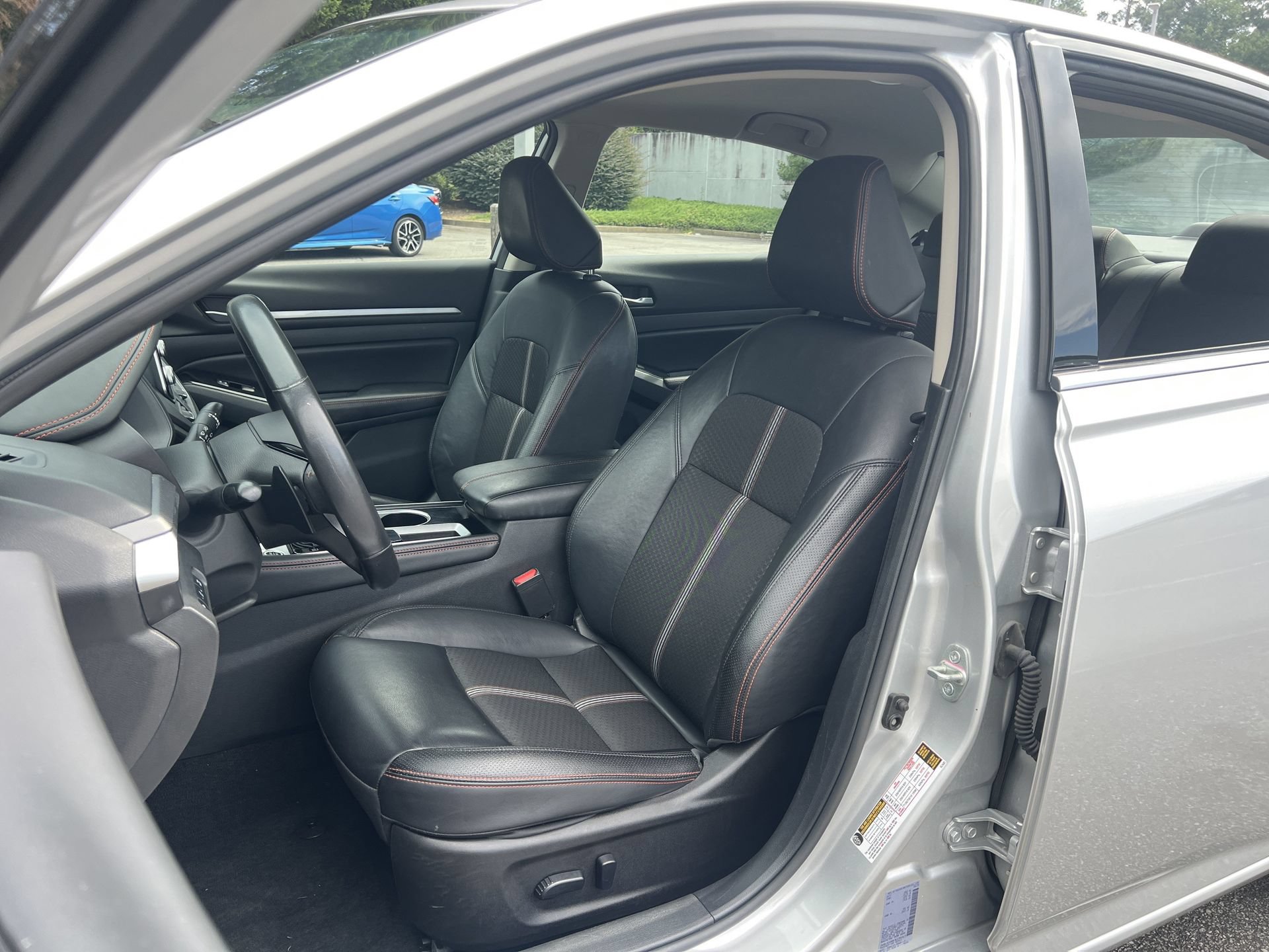 Used 2024 Nissan Altima 2.5 SR FWD image 16