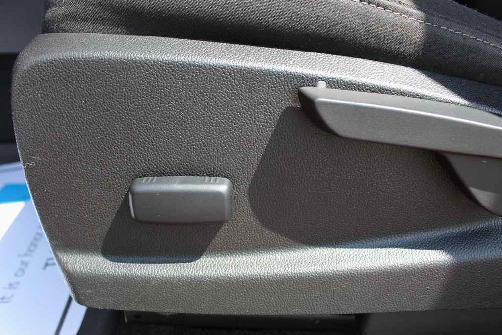 Used 2018 Chevrolet Colorado LT RWD image 24