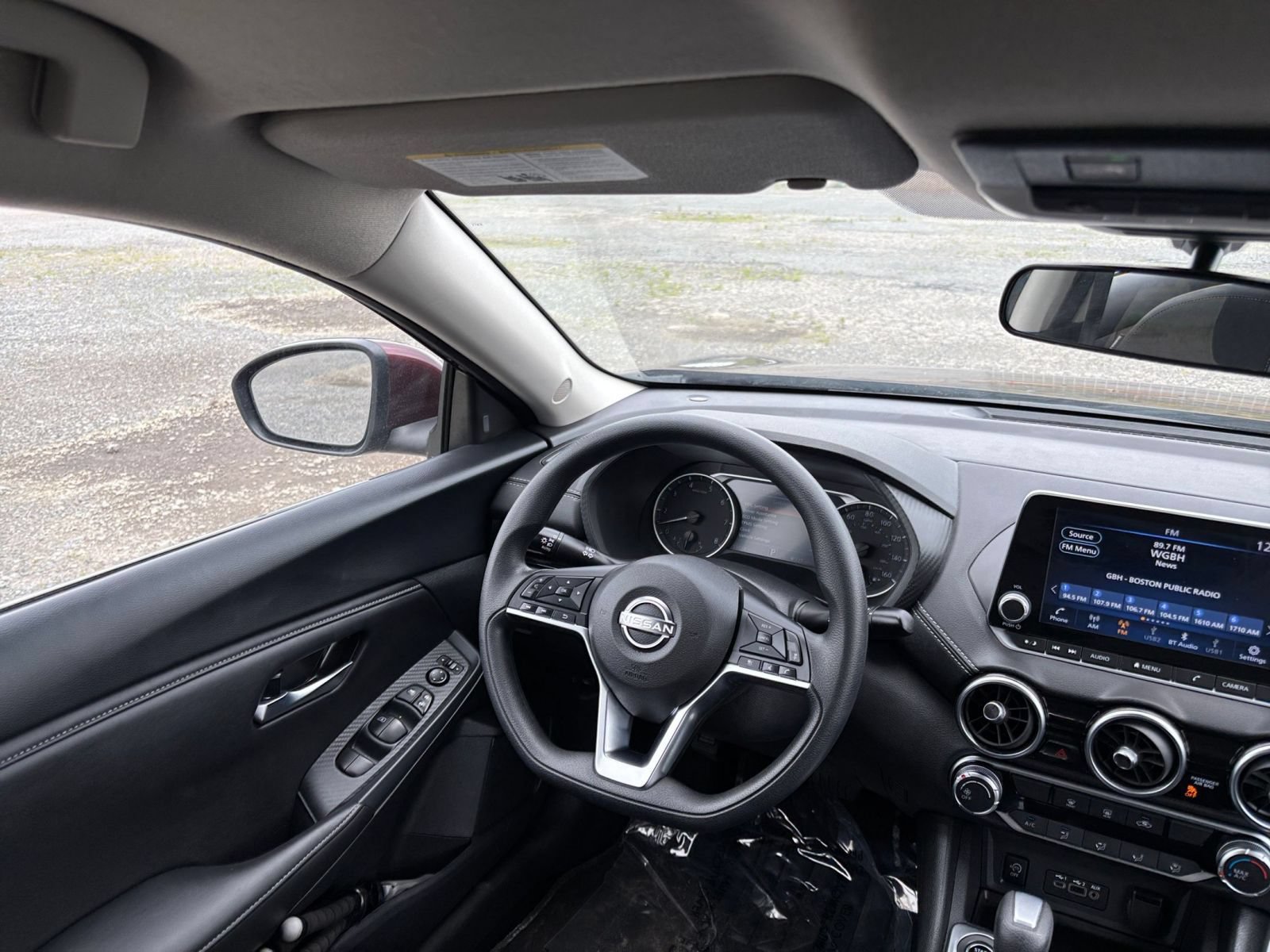 Used 2025 Nissan Sentra SV FWD image 29