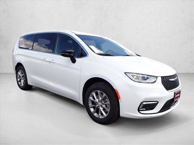 New 2026 Chrysler Pacifica Select AWD/4WD image 6