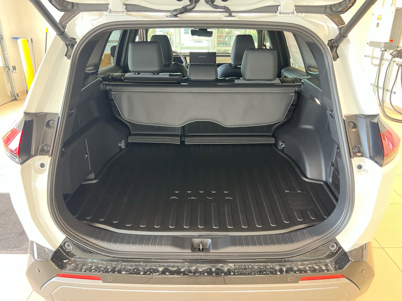 New 2026 Toyota RAV4 XSE w/ Panoramic Sun Roof Package AWD/4WD image 10