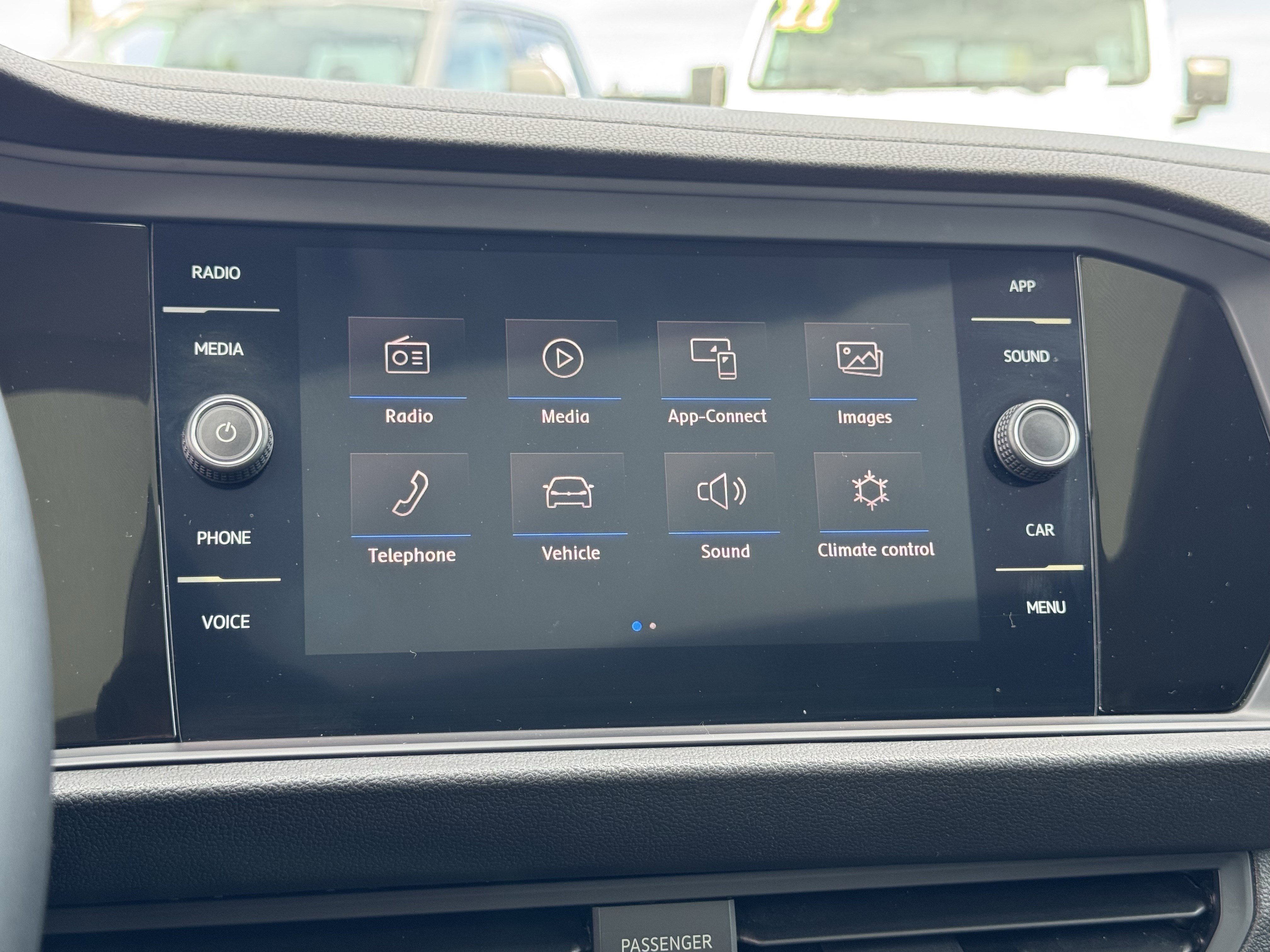 Used 2019 Volkswagen Jetta SEL image 24