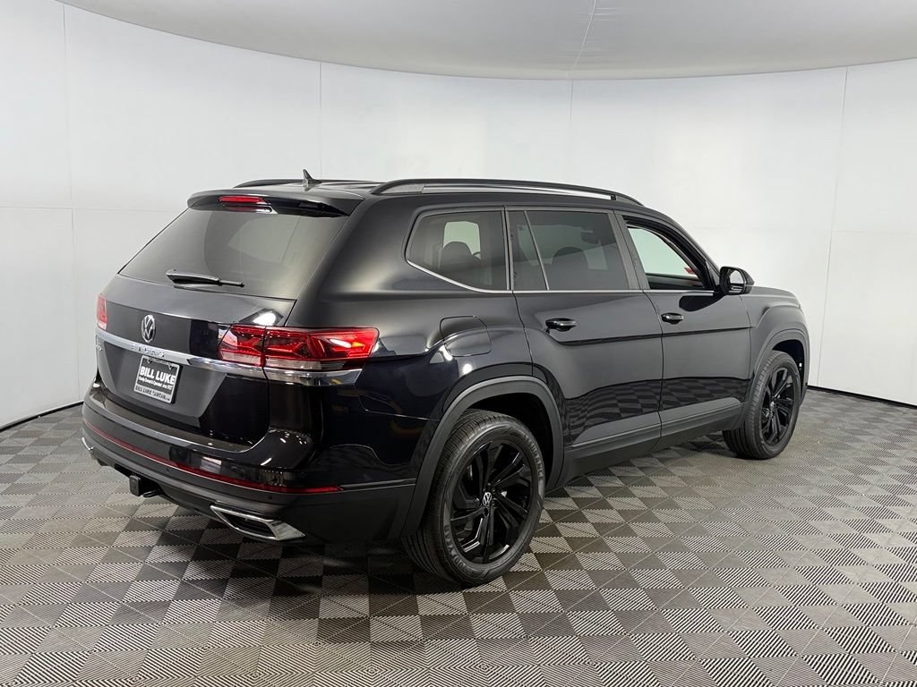 Used 2023 Volkswagen Atlas SE w/ Black Wheel Package FWD image 8