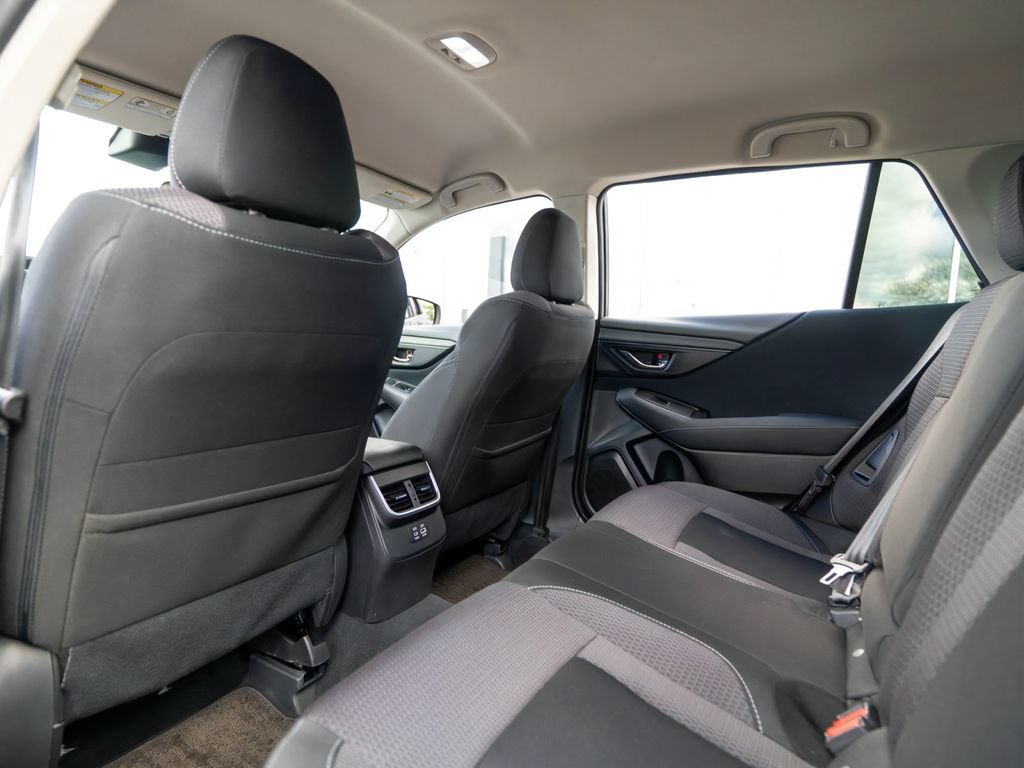 Used 2024 Subaru Outback Premium AWD/4WD image 13
