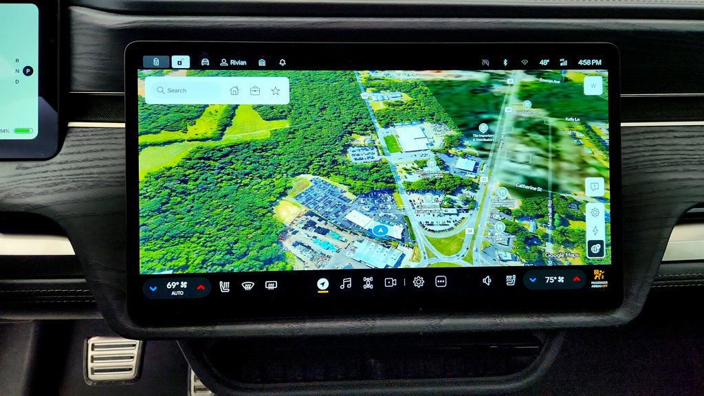 Used 2024 Rivian R1S Adventure image 19