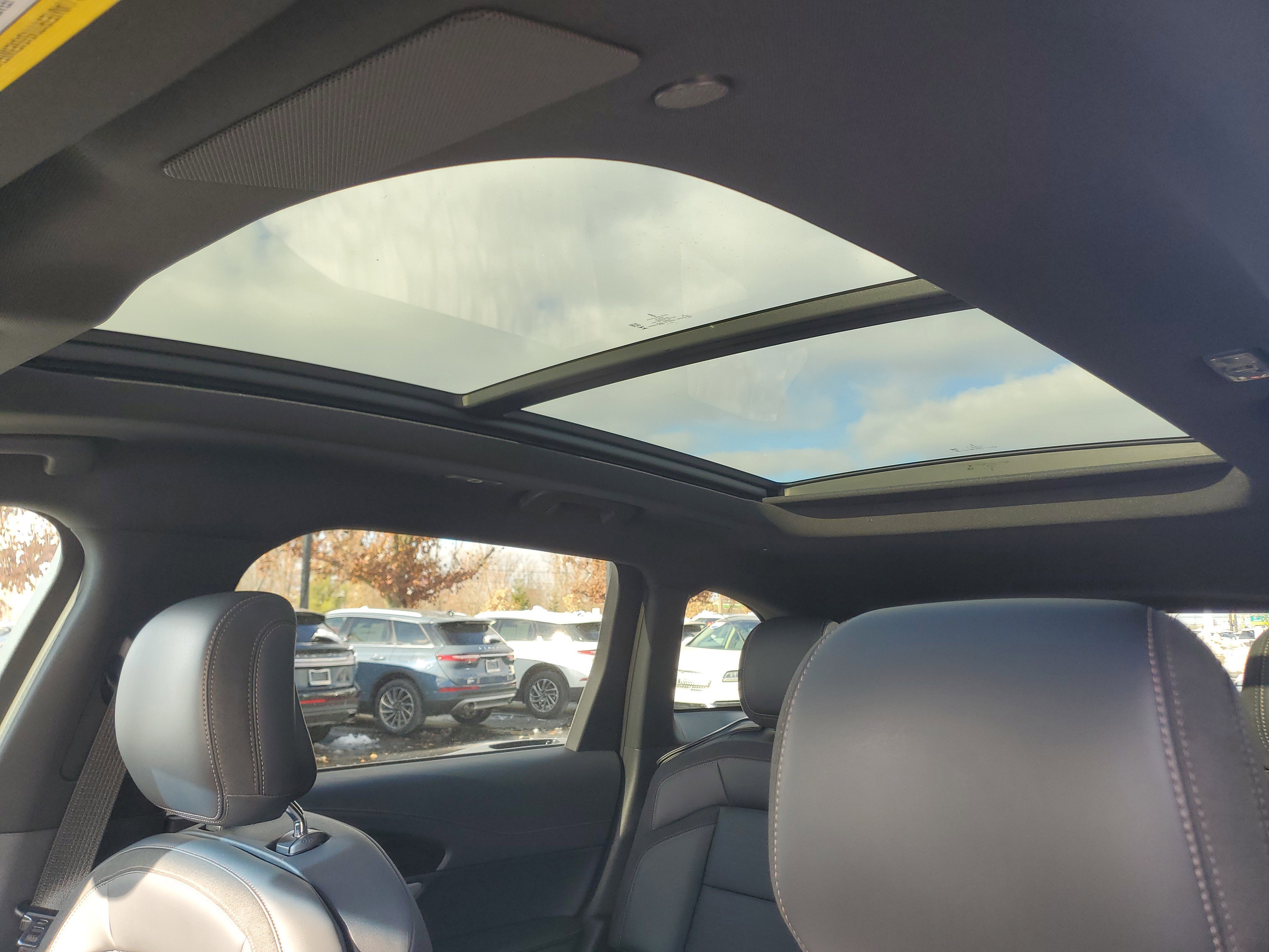 Certified 2024 Lincoln Nautilus Reserve w/ Equipment Group 203A image 11