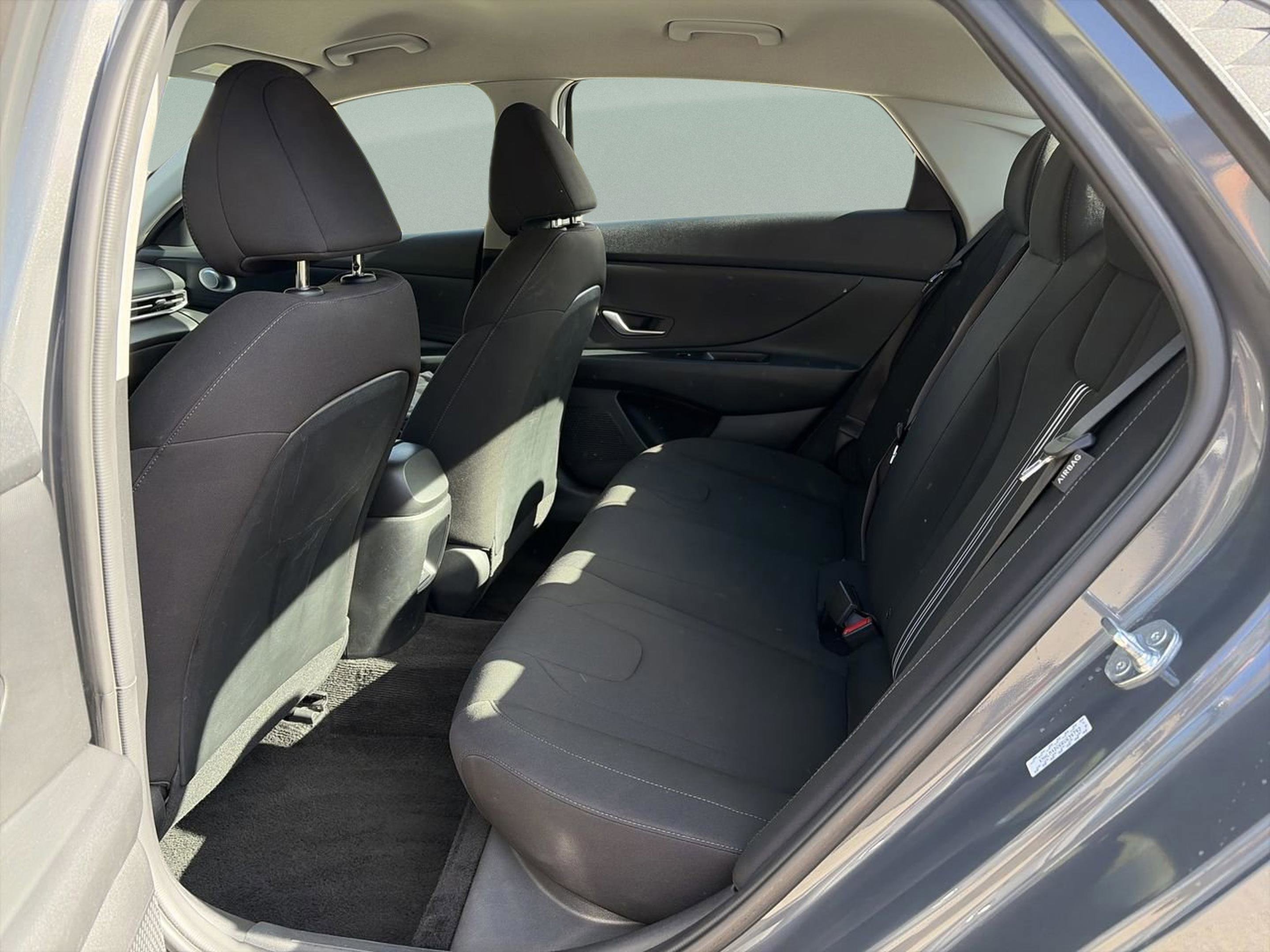 Used 2024 Hyundai Elantra SEL image 18