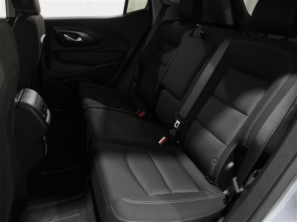 Used 2024 GMC Terrain SLE image 18