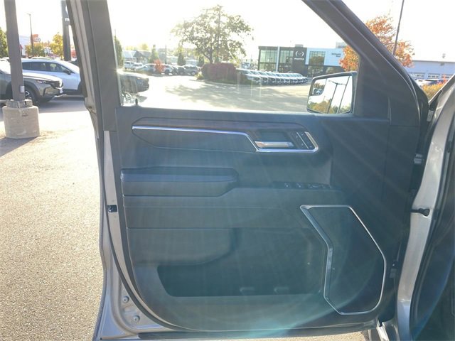 Used 2025 GMC Sierra 1500 SLT image 11