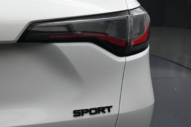 New 2027 Honda HR-V Sport image 2
