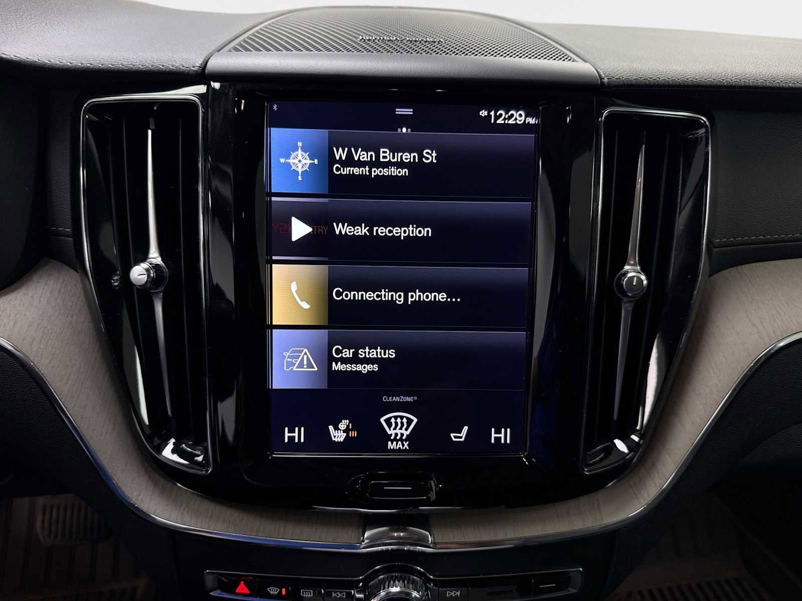 Used 2021 Volvo XC60 T5 Inscription w/ Climate Package image 18