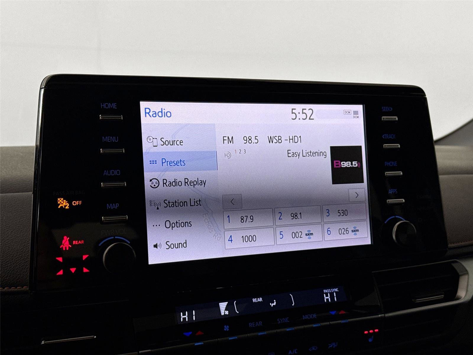 Certified 2022 Toyota Sienna XSE image 24