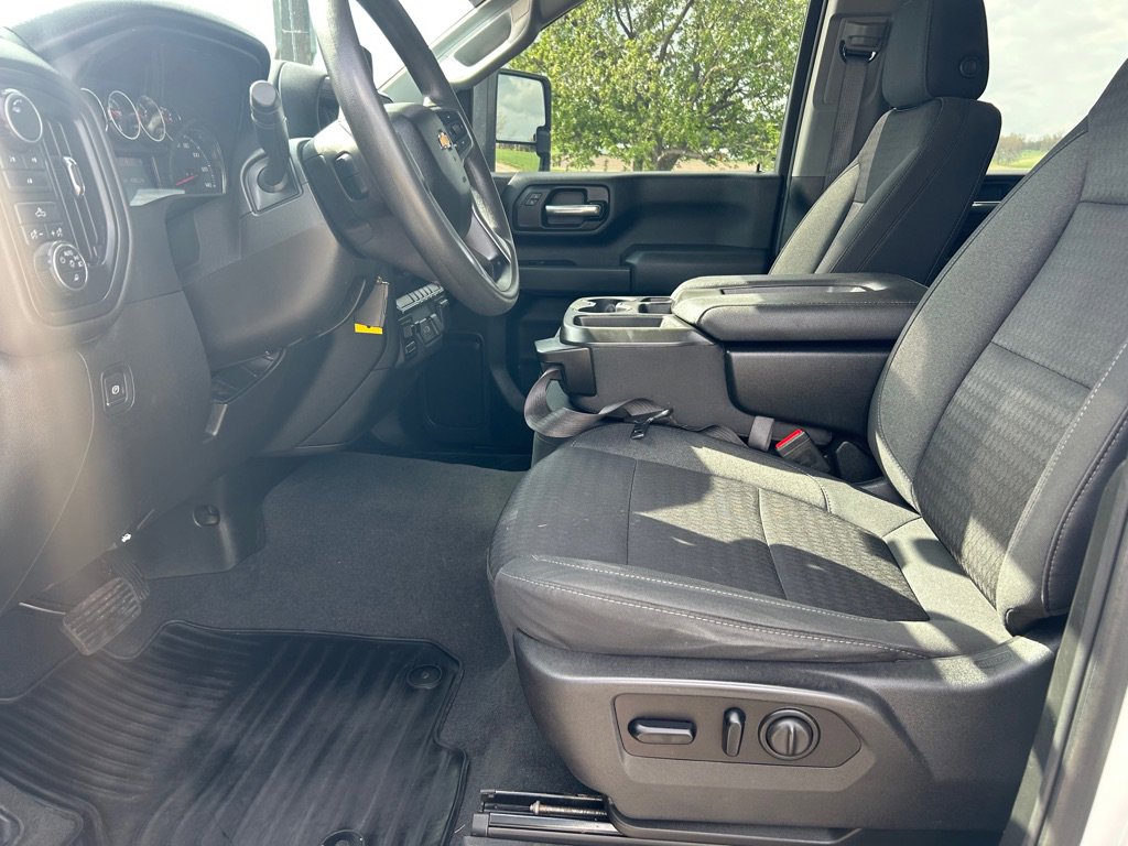 Used 2023 Chevrolet Silverado 2500 Custom w/ Custom Value Package AWD/4WD image 9